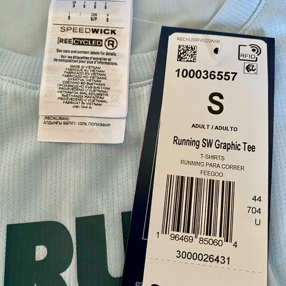 Reebok Womens Running Tshirt - Size Small with Tags Attached - Picture 2 of 4